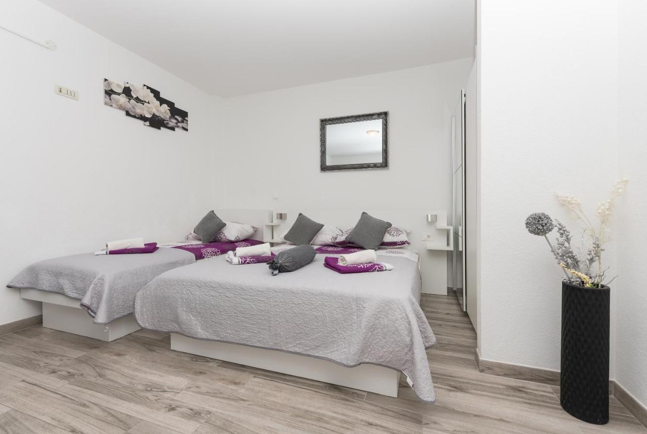 Apartmani Franko Baška Voda エクステリア 写真