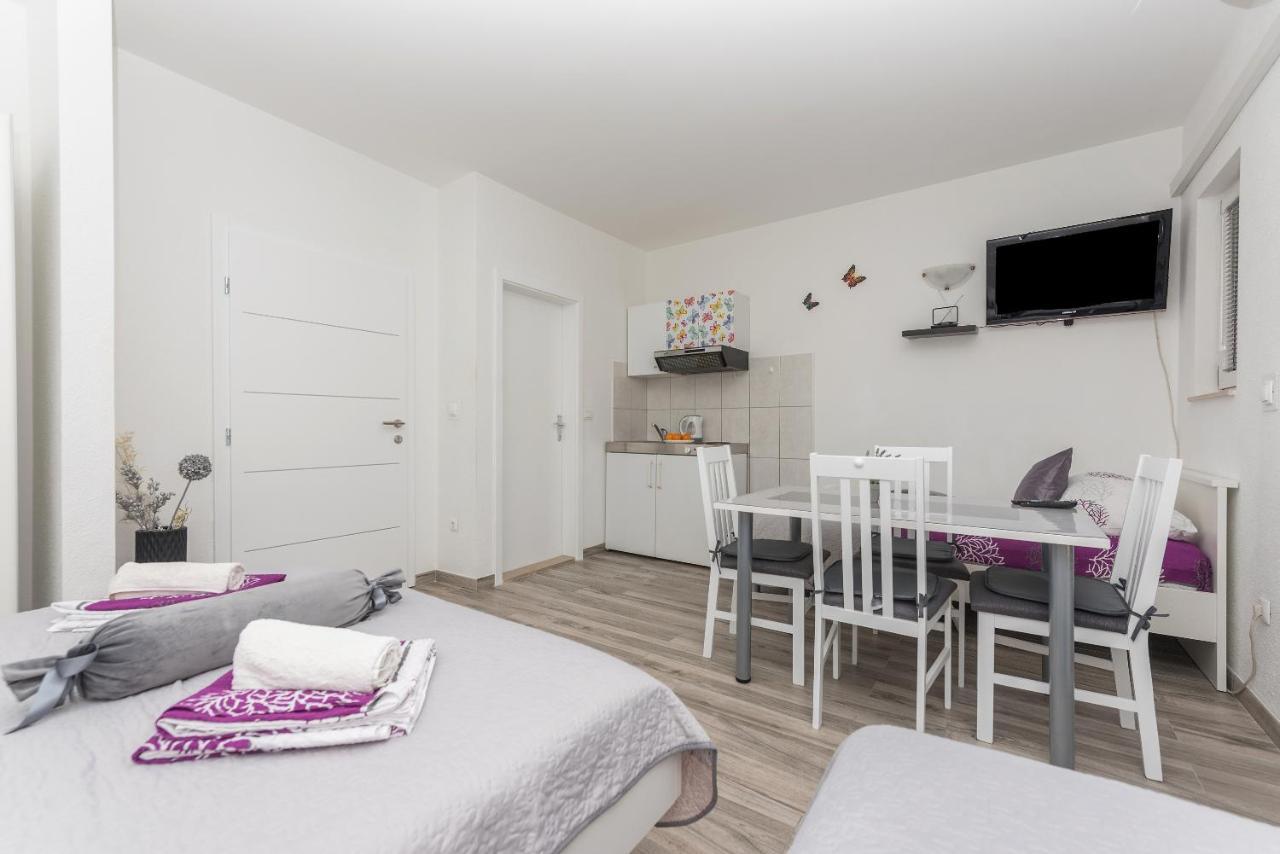 Apartmani Franko Baška Voda エクステリア 写真