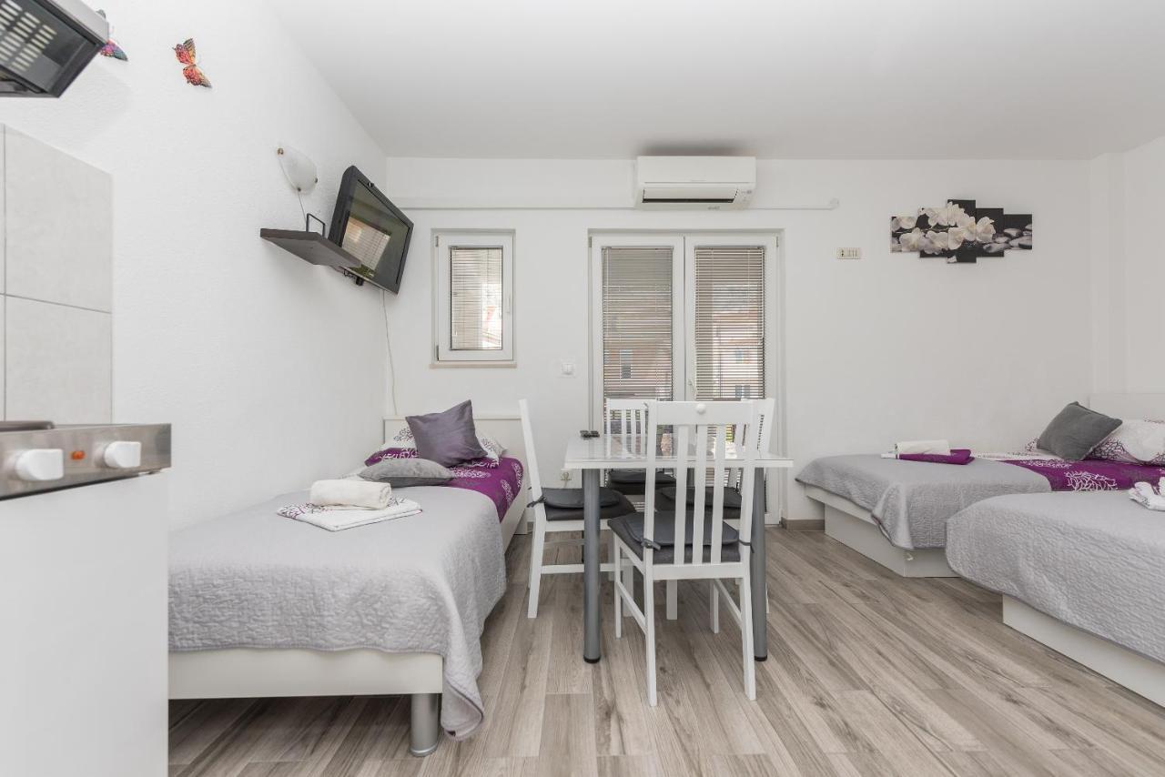 Apartmani Franko Baška Voda エクステリア 写真