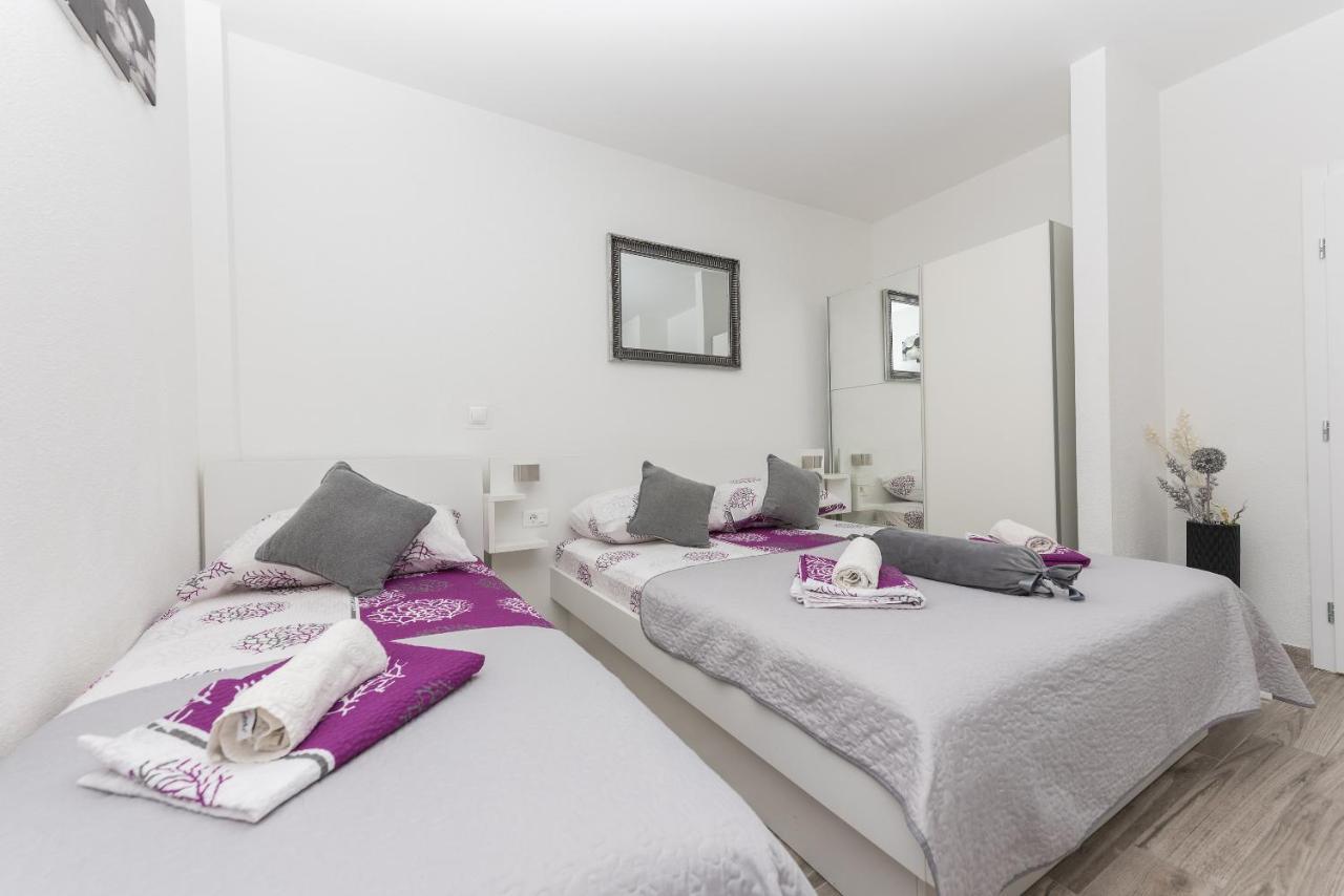 Apartmani Franko Baška Voda エクステリア 写真