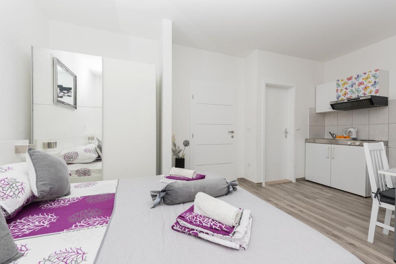 Apartmani Franko Baška Voda エクステリア 写真