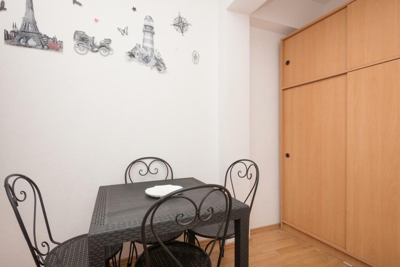 Apartmani Franko Baška Voda エクステリア 写真