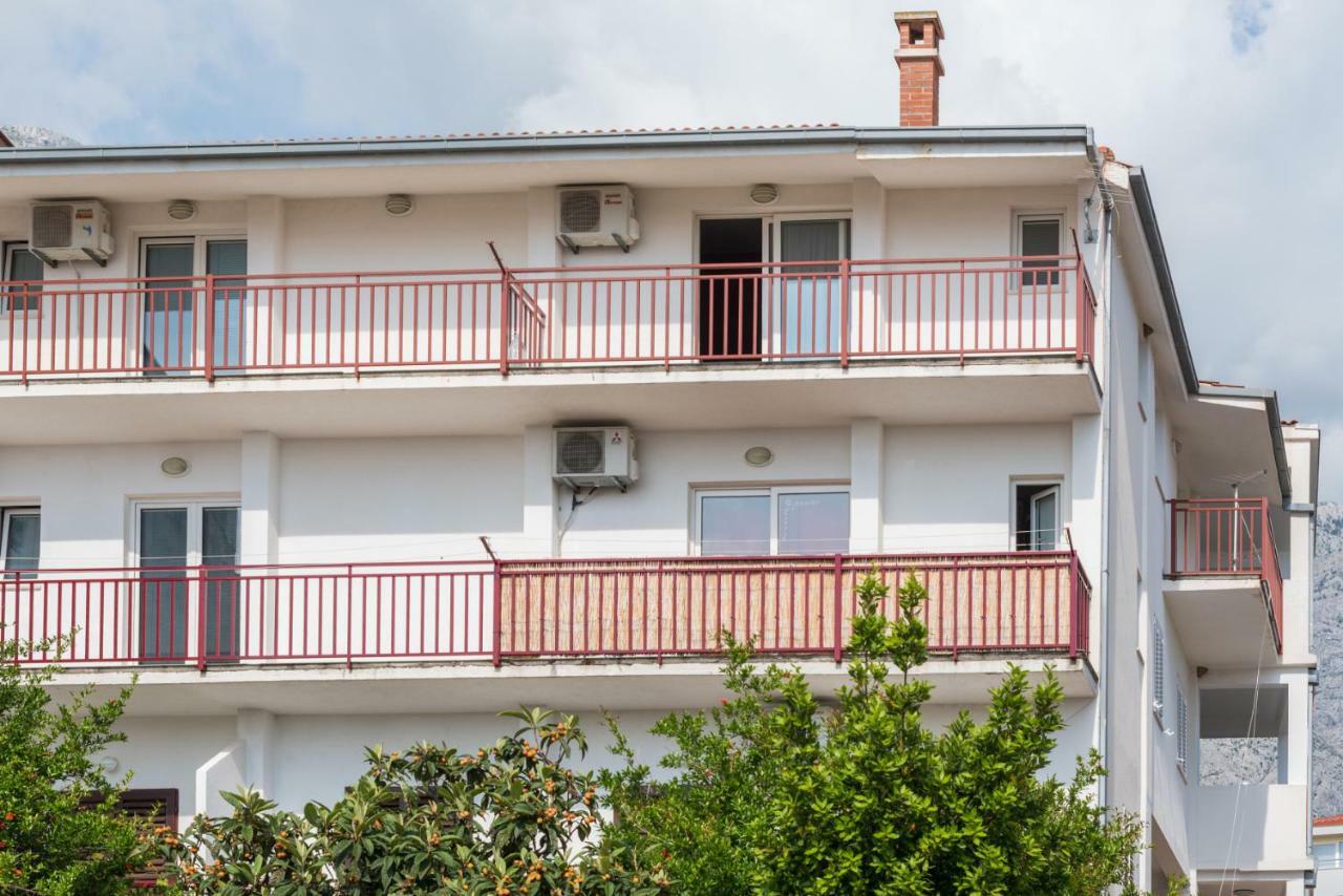 Apartmani Franko Baška Voda エクステリア 写真