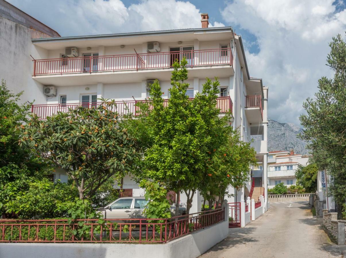 Apartmani Franko Baška Voda エクステリア 写真