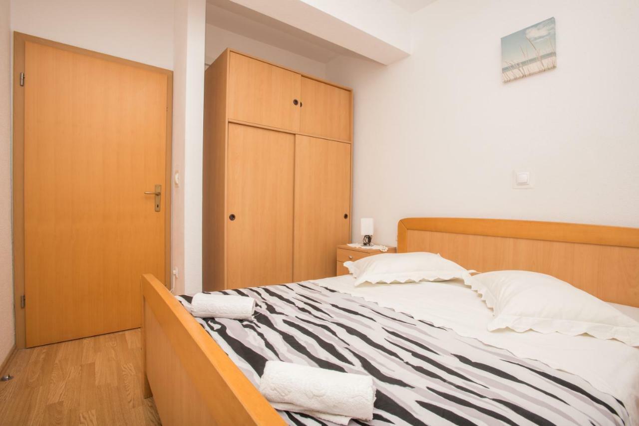 Apartmani Franko Baška Voda エクステリア 写真