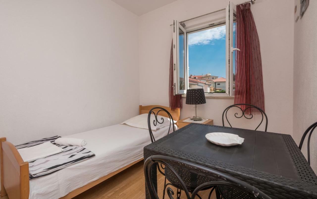 Apartmani Franko Baška Voda エクステリア 写真