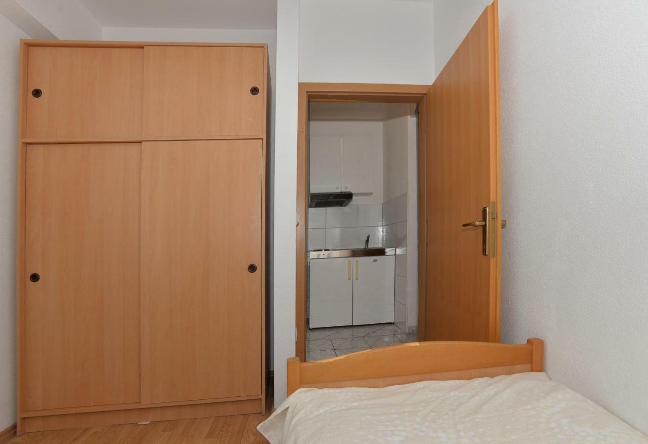 Apartmani Franko Baška Voda エクステリア 写真